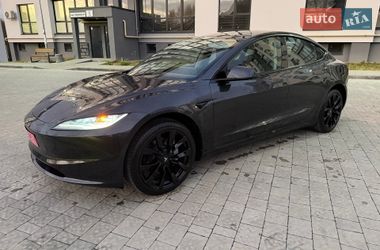 Седан Tesla Model 3 2024 в Львове
