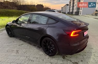Седан Tesla Model 3 2024 в Львове