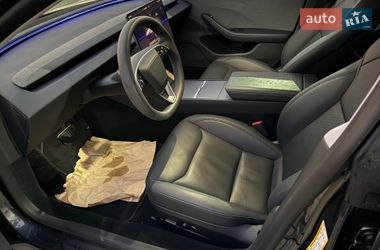 Седан Tesla Model 3 2024 в Львове