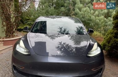 Седан Tesla Model 3 2020 в Тернополе