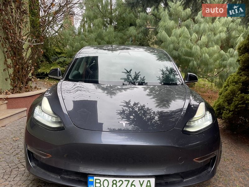 Tesla Model 3 2020