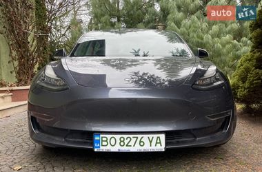 Седан Tesla Model 3 2020 в Тернополе