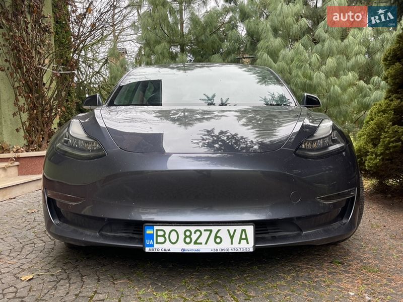 Седан Tesla Model 3 2020 в Тернополе