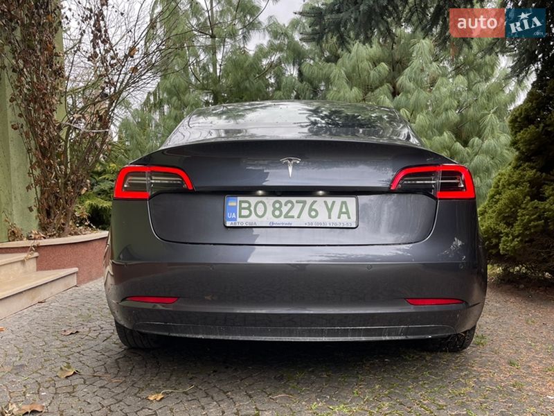 Седан Tesla Model 3 2020 в Тернополе