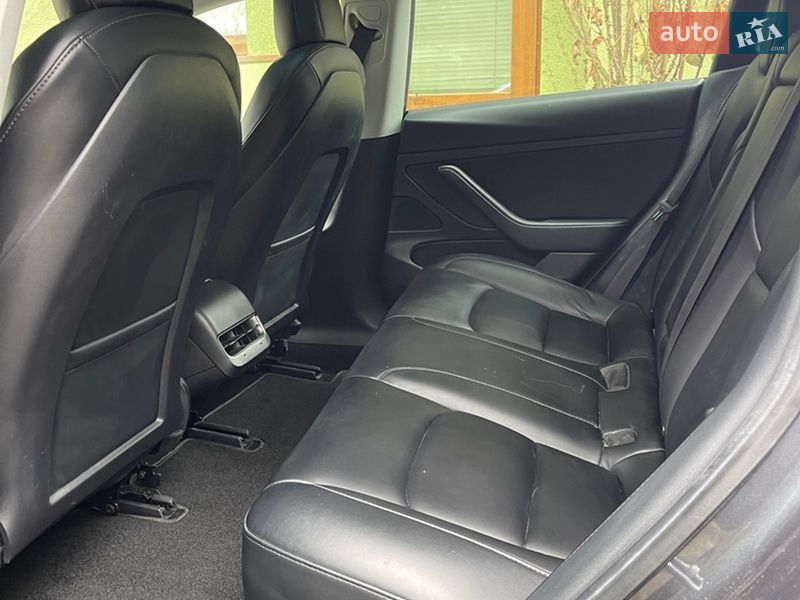 Седан Tesla Model 3 2020 в Тернополе