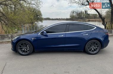 Седан Tesla Model 3 2018 в Рівному