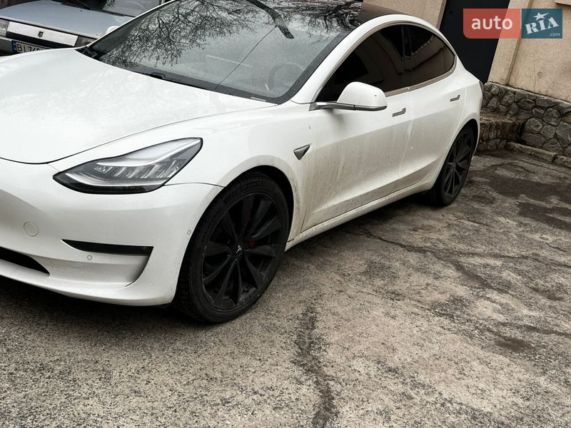 Седан Tesla Model 3 2018 в Полтаві