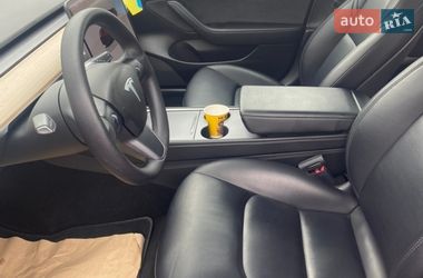 Седан Tesla Model 3 2022 в Дніпрі