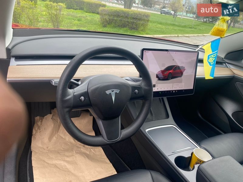 Седан Tesla Model 3 2022 в Дніпрі