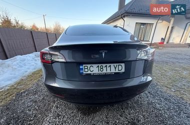 Седан Tesla Model 3 2021 в Рава-Русской