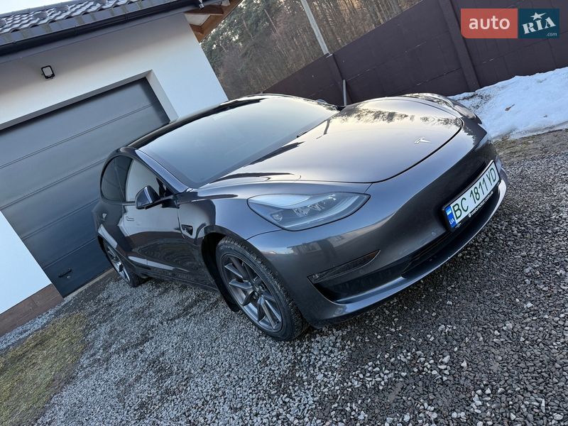 Седан Tesla Model 3 2021 в Рава-Русской
