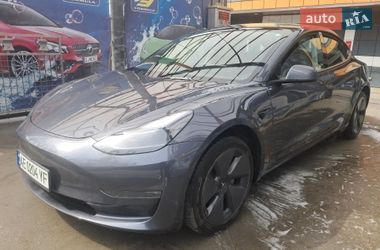 Седан Tesla Model 3 2022 в Днепре