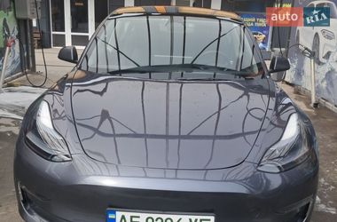 Седан Tesla Model 3 2022 в Днепре