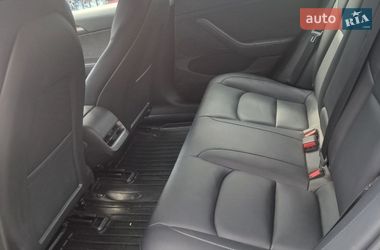 Седан Tesla Model 3 2022 в Днепре