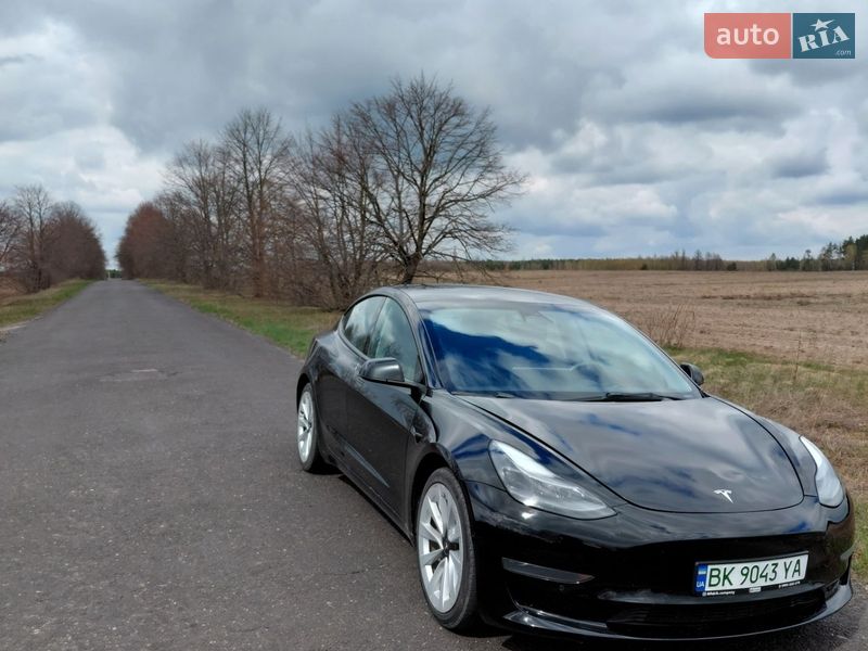 Tesla Model 3 2022