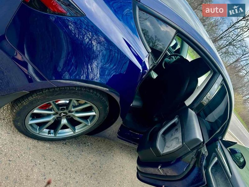 Седан Tesla Model 3 2022 в Новоархангельську