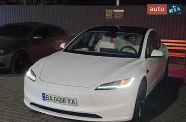 Седан Tesla Model 3 2025 в Кропивницком