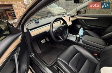Седан Tesla Model 3 2023 в Львове