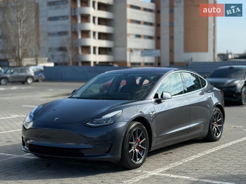 Tesla Model 3 2018