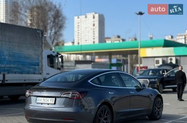 Седан Tesla Model 3 2018 в Києві