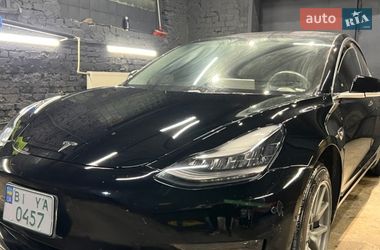 Седан Tesla Model 3 2019 в Києві