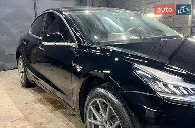 Седан Tesla Model 3 2019 в Києві