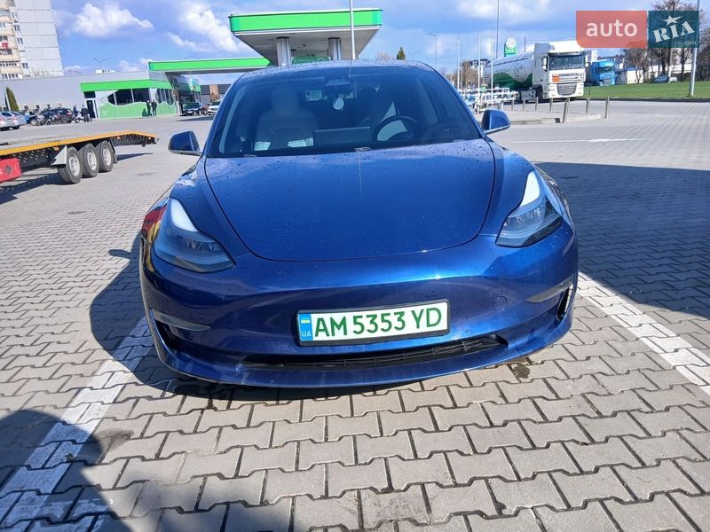 Седан Tesla Model 3 2020 в Житомирі
