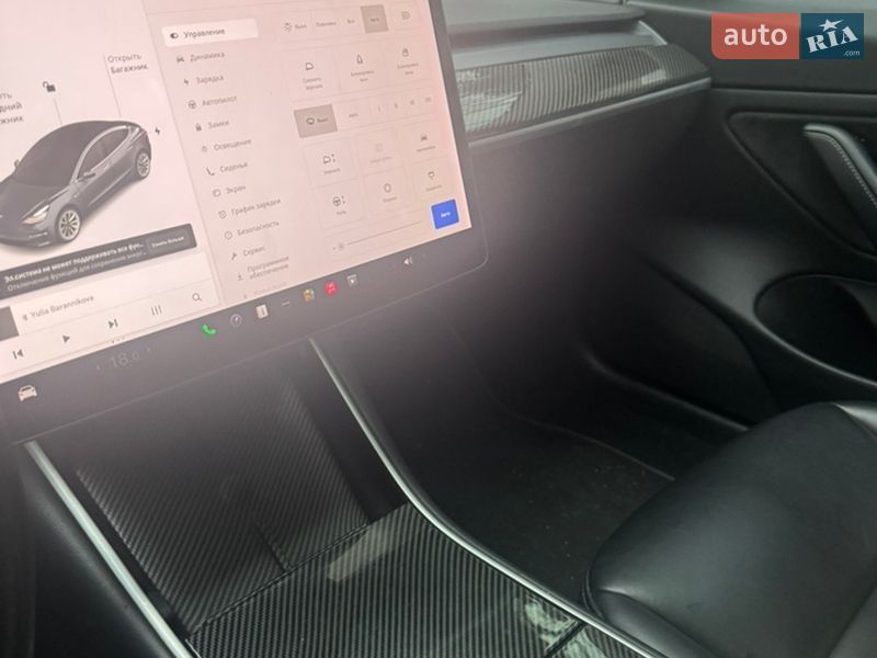 Седан Tesla Model 3 2018 в Києві