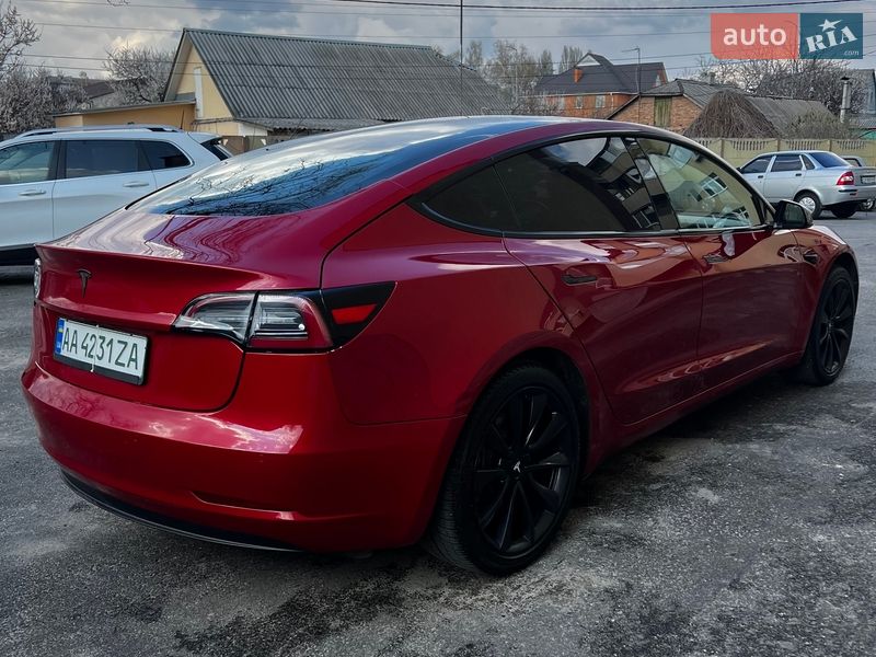 Седан Tesla Model 3 2018 в Києві