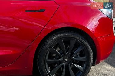 Седан Tesla Model 3 2018 в Києві