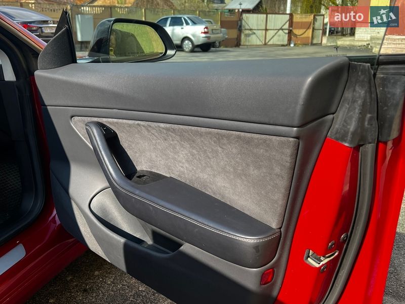 Седан Tesla Model 3 2018 в Києві