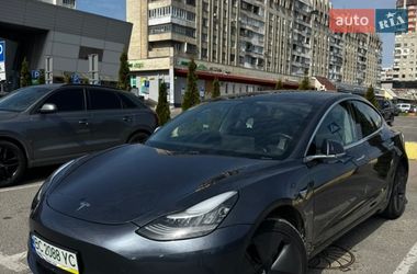 Седан Tesla Model 3 2019 в Львове