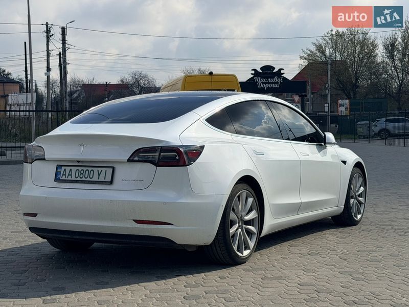 Седан Tesla Model 3 2020 в Білій Церкві
