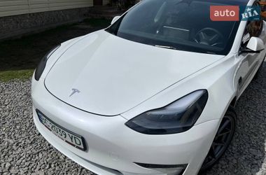 Седан Tesla Model 3 2022 в Дрогобыче