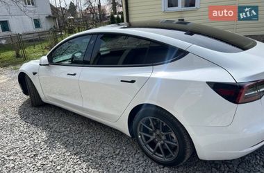 Седан Tesla Model 3 2022 в Дрогобыче