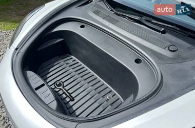 Седан Tesla Model 3 2022 в Дрогобыче