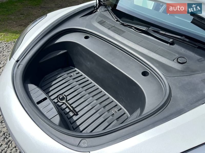 Седан Tesla Model 3 2022 в Дрогобичі фото 37 Седан Tesla Model 3 2022 в Дрогобичі
