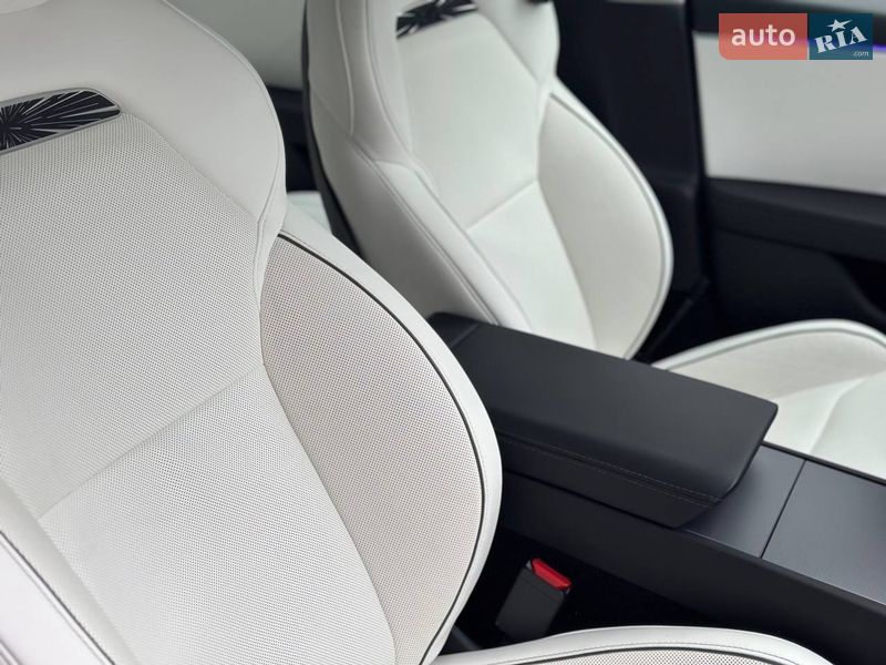 Седан Tesla Model 3 2025 в Києві