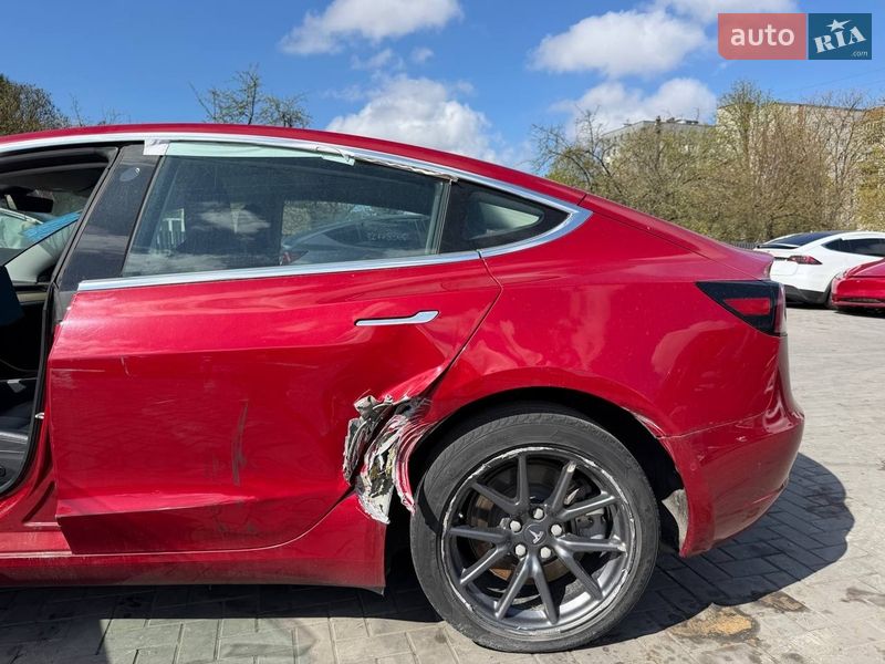 Седан Tesla Model 3 2018 в Луцьку фото 12 Седан Tesla Model 3 2018 в Луцьку
