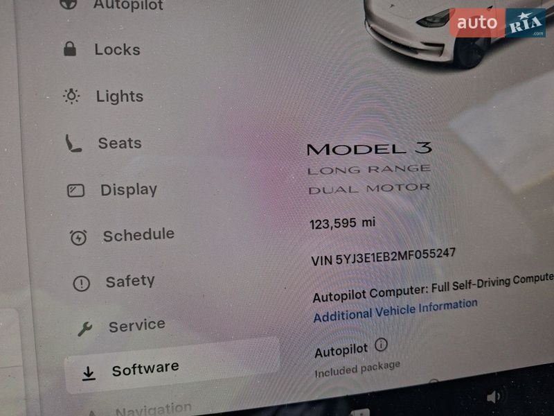 Седан Tesla Model 3 2021 в Киеве