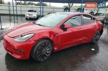 Седан Tesla Model 3 2021 в Киеве