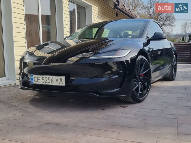 Tesla Model 3 2024