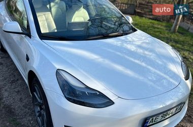 Седан Tesla Model 3 2023 в Дніпрі
