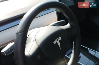 Седан Tesla Model 3 2019 в Києві
