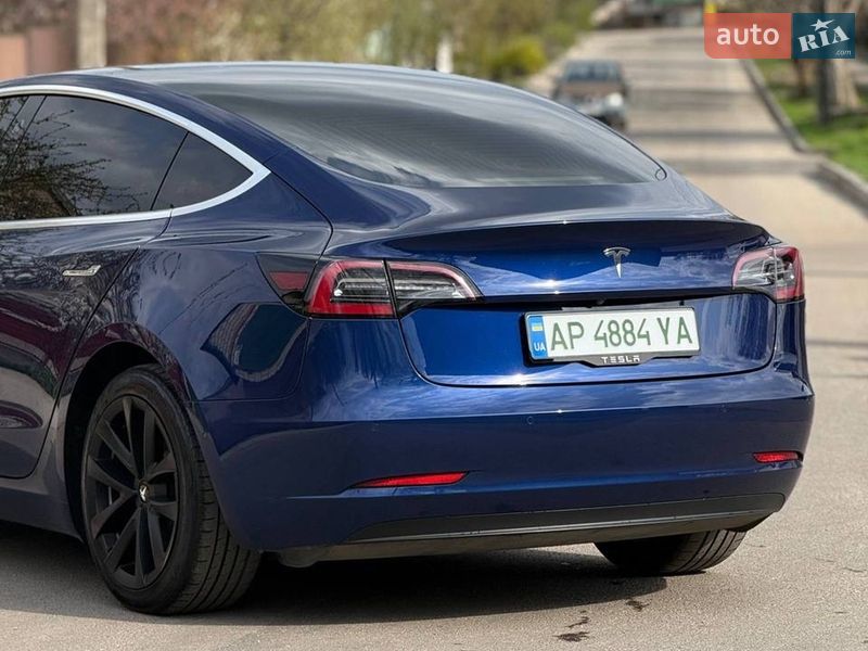 Седан Tesla Model 3 2019 в Запоріжжі
