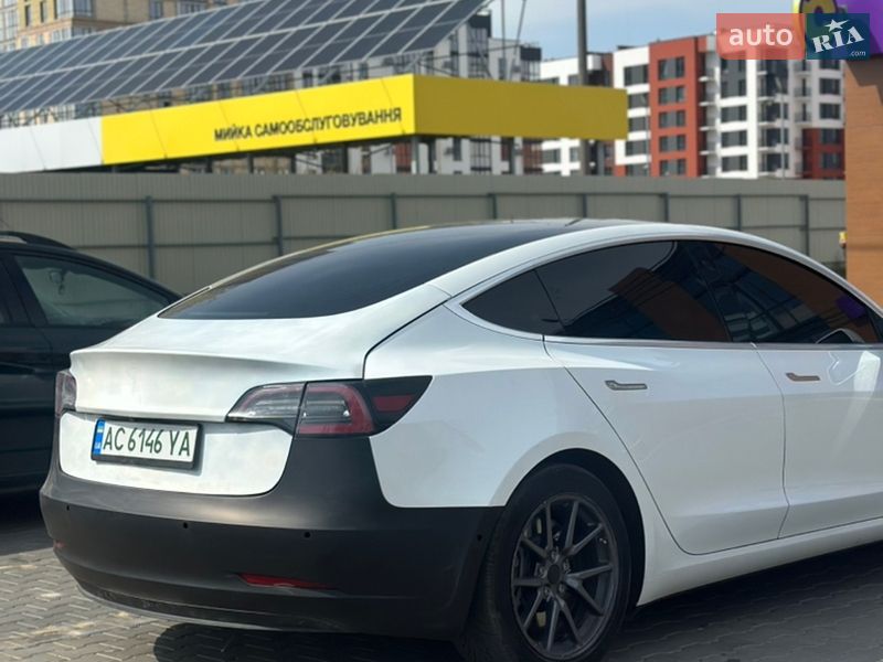 Седан Tesla Model 3 2019 в Луцьку фото 3 Седан Tesla Model 3 2019 в Луцьку