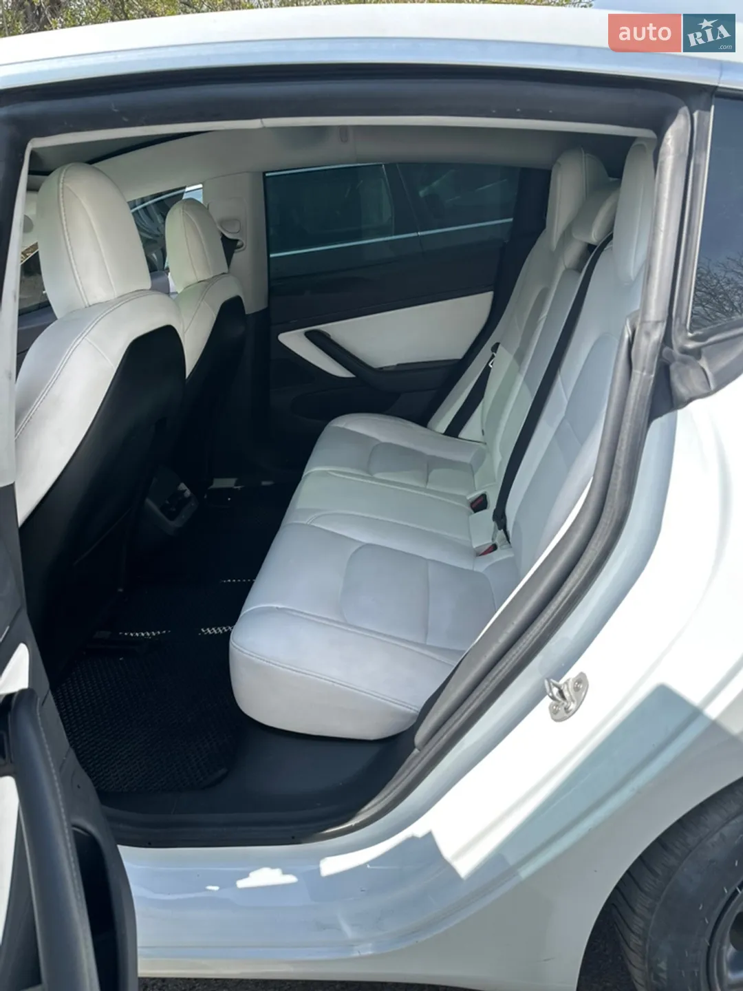 2019 Tesla Model 3 - мініатюра 5
