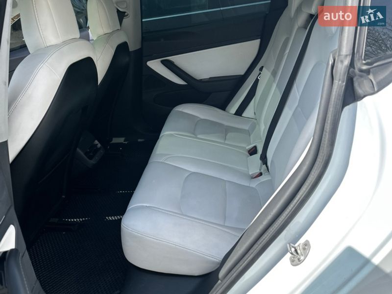 Седан Tesla Model 3 2019 в Луцьку фото 7 Седан Tesla Model 3 2019 в Луцьку
