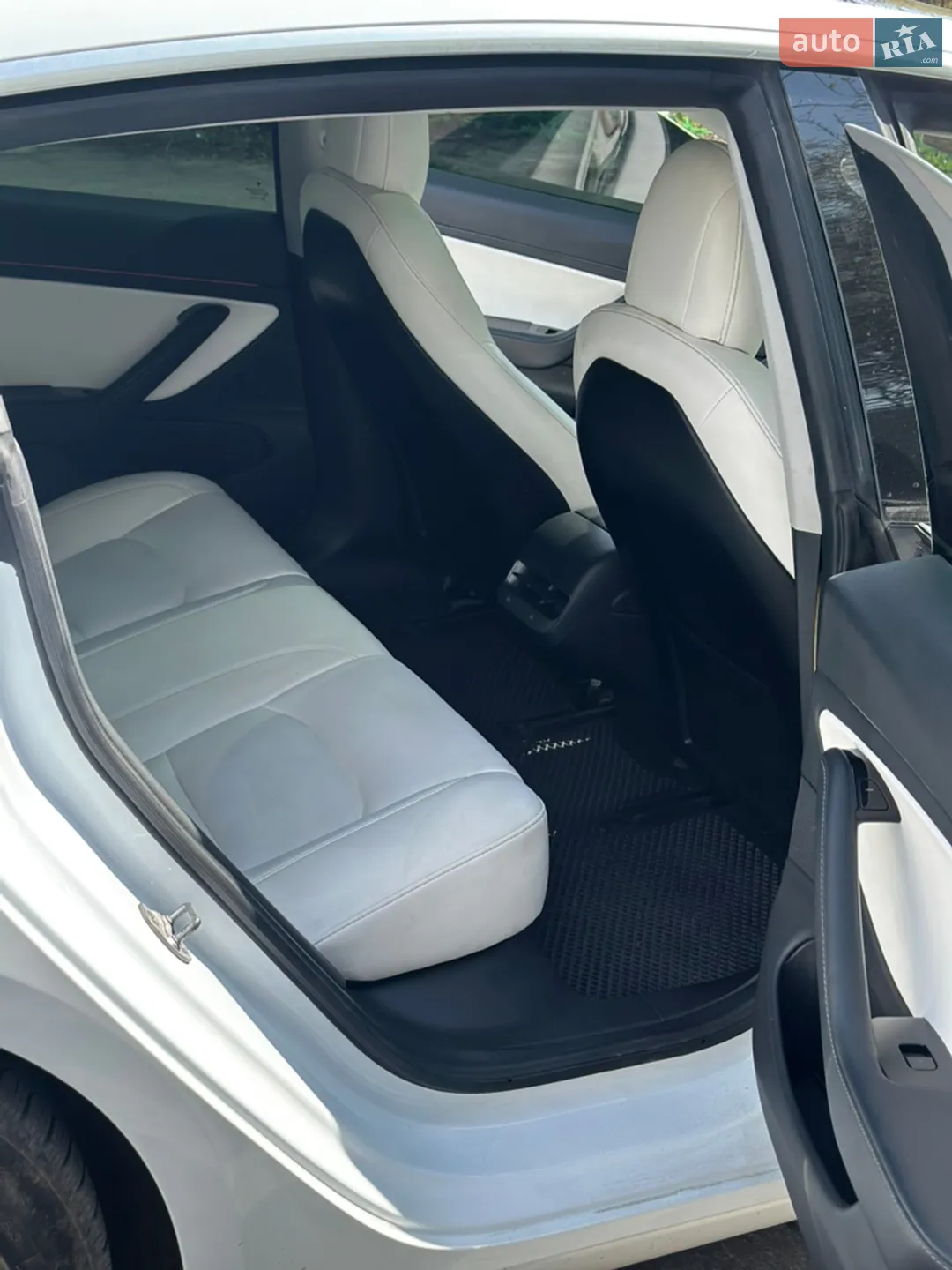 2019 Tesla Model 3 - мініатюра 11