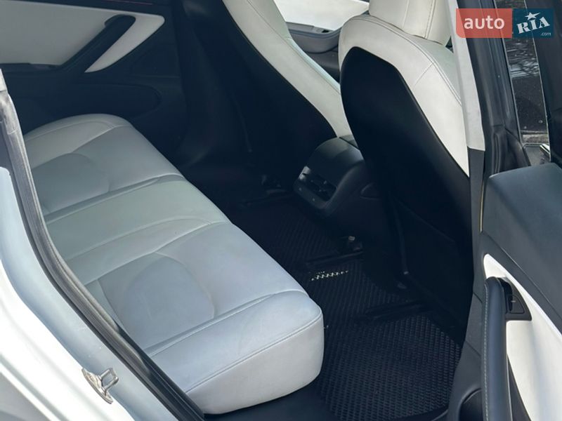 Седан Tesla Model 3 2019 в Луцьку фото 13 Седан Tesla Model 3 2019 в Луцьку